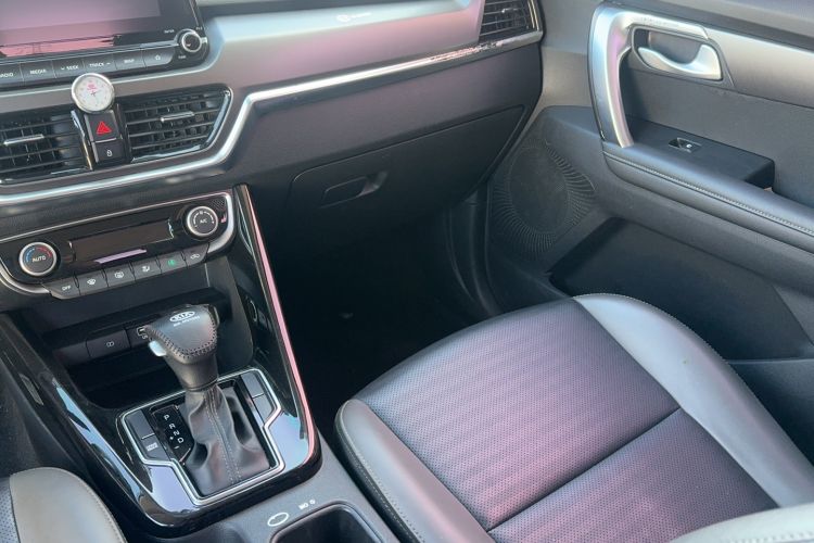Used Kia Sportage R 2019 2.0L Automatic Smart Luxury Edition Interior 2