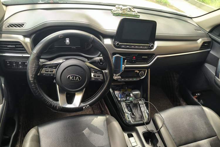 Used Kia Sportage R 2019 2.0L Automatic Smart Luxury Edition Interior 2