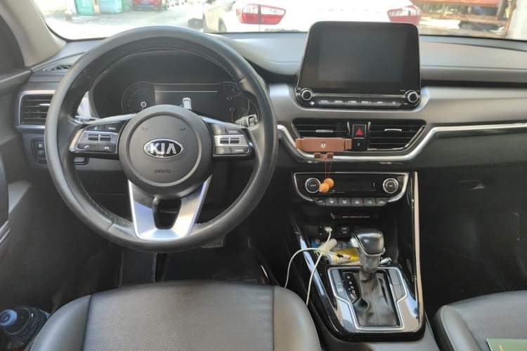 Used Kia Sportage R 2019 2.0L Automatic Smart Luxury Edition Interior 2