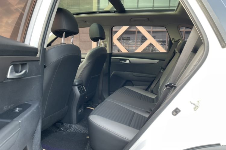 Used Kia Sportage R 2019 2.0L Automatic Smart Luxury Edition Interior 2