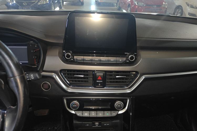Used Kia Sportage R 2019 2.0L Automatic Smart Luxury Edition Interior 2