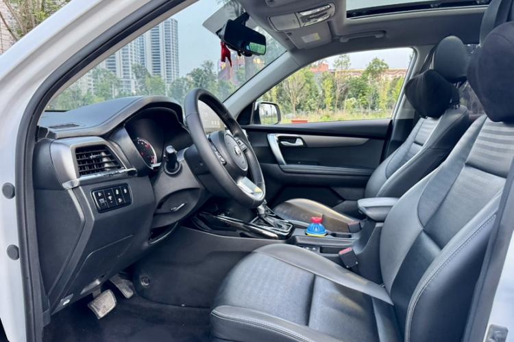 Used Kia Sportage R 2019 2.0L Automatic Smart Luxury Edition Interior 3