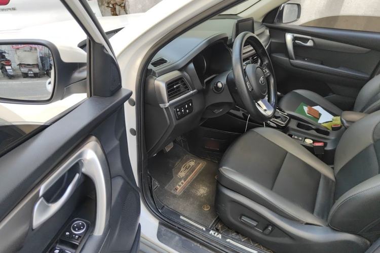 Used Kia Sportage R 2019 2.0L Automatic Smart Luxury Edition Interior 3