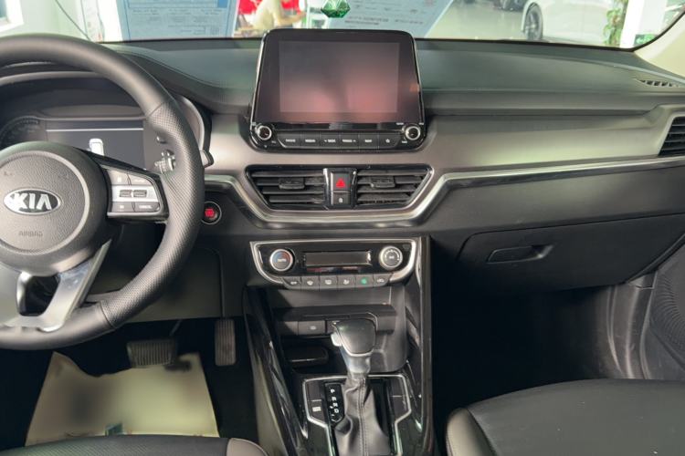 Used Kia Sportage R 2019 2.0L Automatic Smart Luxury Edition Interior 3