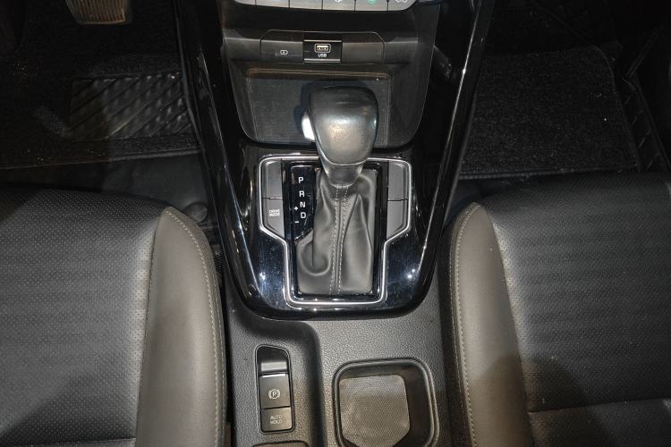 Used Kia Sportage R 2019 2.0L Automatic Smart Luxury Edition Interior 3