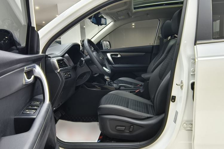 Used Kia Sportage R 2019 2.0L Automatic Smart Luxury Edition Interior 3