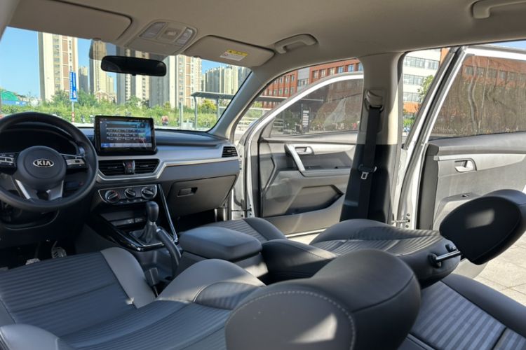 Used Kia Sportage R 2019 2.0L Manual Fashion Edition Interior 4