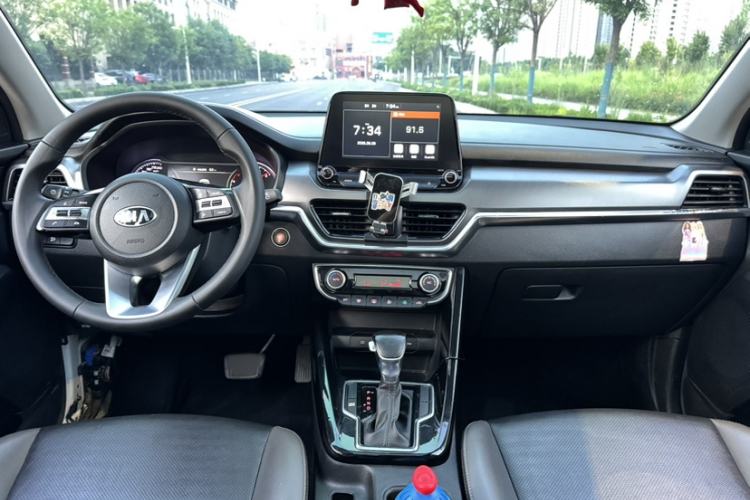 Used Kia Sportage R 2019 2.0L Automatic Smart Luxury Edition Interior 4