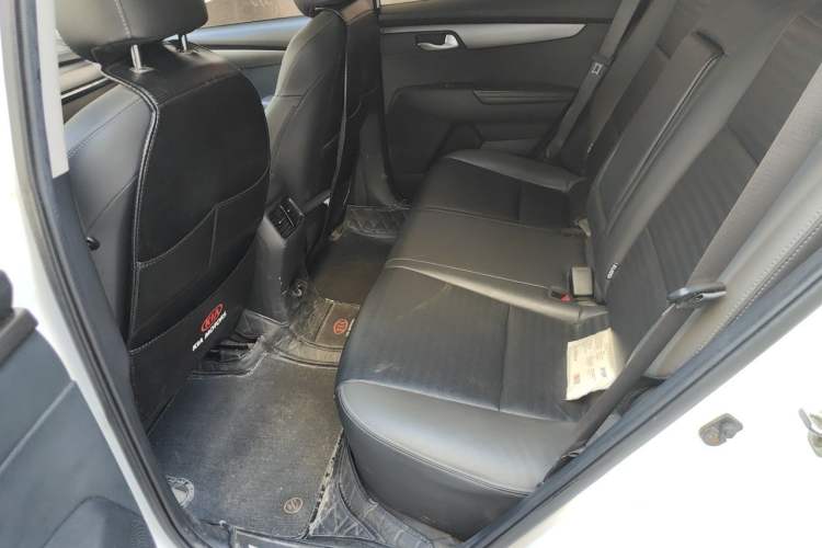 Used Kia Sportage R 2019 2.0L Automatic Smart Luxury Edition Interior 4