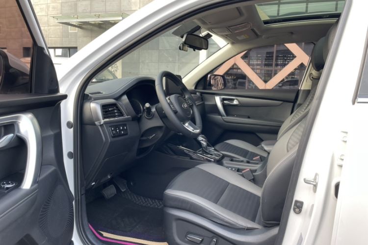 Used Kia Sportage R 2019 2.0L Automatic Smart Luxury Edition Interior 4