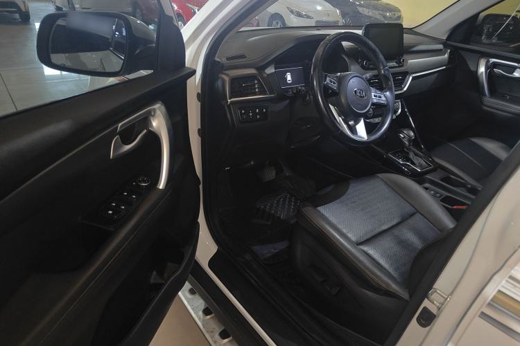 Used Kia Sportage R 2019 2.0L Automatic Smart Luxury Edition Interior 6