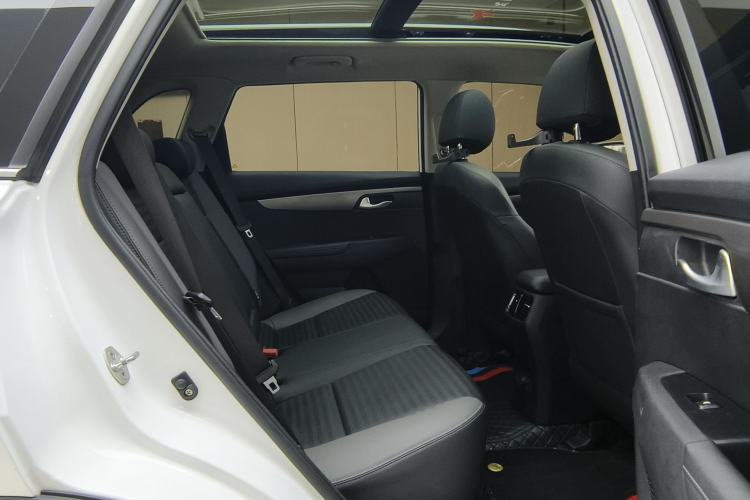 Used Kia Sportage R 2019 2.0L Automatic Smart Luxury Edition Interior 6