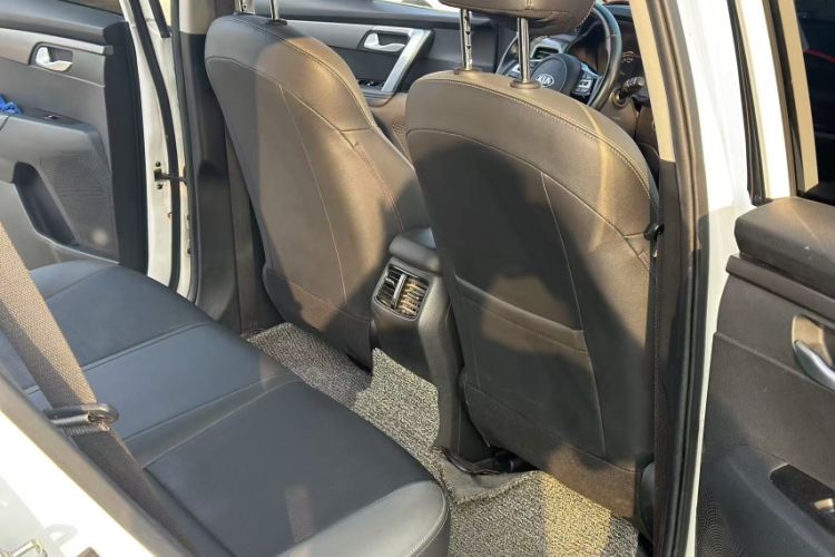 Used Kia Sportage R 2019 2.0L Automatic Smart Luxury Edition Interior 9