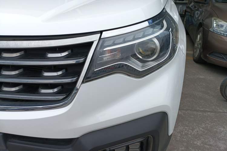 Used Kia Sportage R 2019 2.0L Automatic Smart Luxury Edition Left Front Headlight