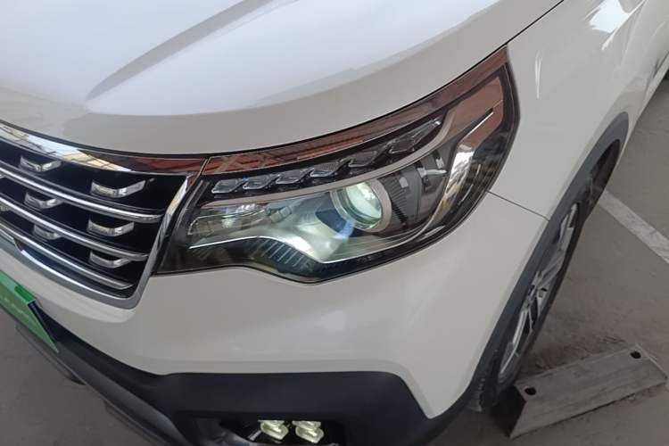Used Kia Sportage R 2019 2.0L Automatic Smart Luxury Edition Left Front Headlight