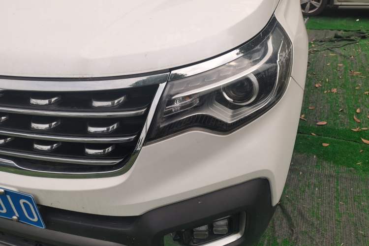 Used Kia Sportage R 2019 2.0L Automatic Smart Luxury Edition Left Front Headlight