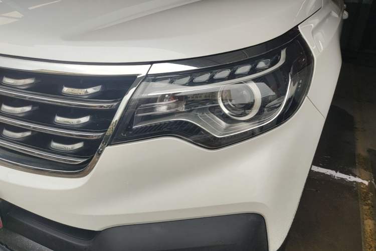 Used Kia Sportage R 2019 2.0L Automatic Smart Luxury Edition Left Front Headlight