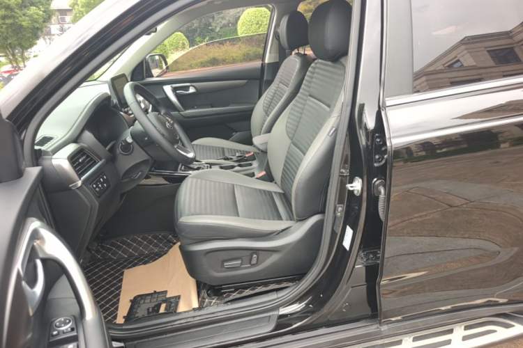 Used Kia Sportage R 2019 2.0L Automatic Smart Luxury Edition Left Front Seat