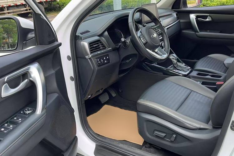 Used Kia Sportage R 2019 2.0L Automatic Smart Luxury Edition Left Front Seat
