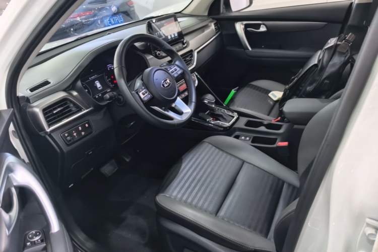 Used Kia Sportage R 2019 2.0L Automatic Smart Luxury Enhanced Edition Left Front Seat