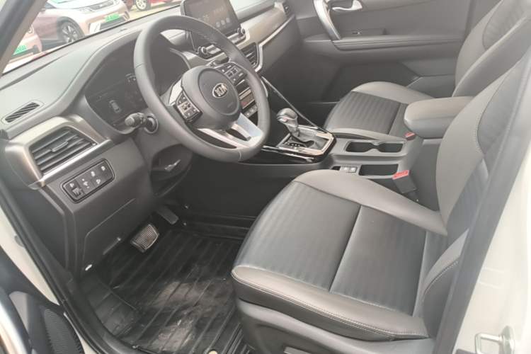 Used Kia Sportage R 2019 2.0L Automatic Smart Luxury Edition Left Front Seat