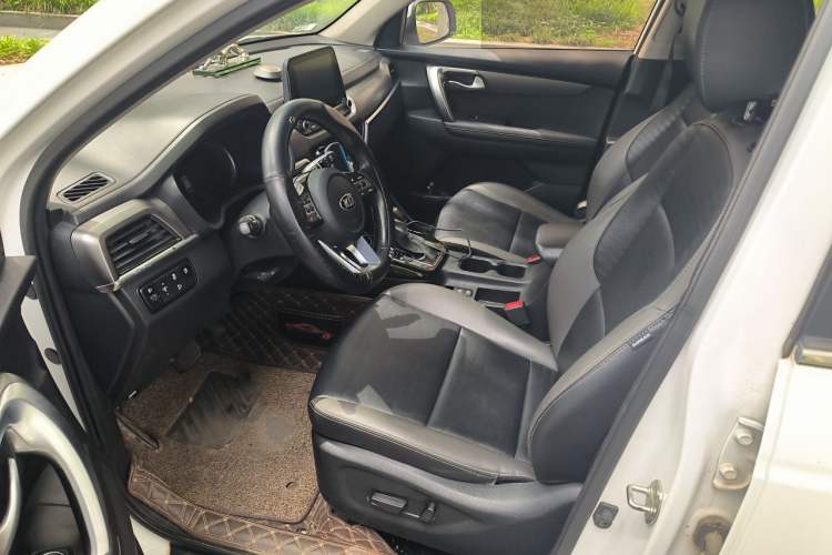 Used Kia Sportage R 2019 2.0L Automatic Smart Luxury Edition Left Front Seat