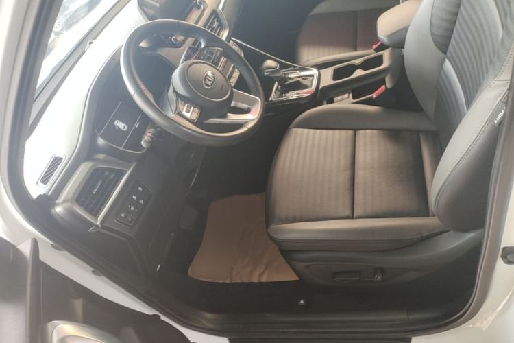 Used Kia Sportage R 2019 2.0L Automatic Smart Luxury Edition Left Front Seat