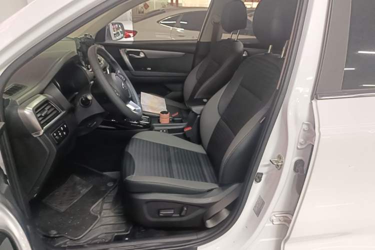 Used Kia Sportage R 2019 2.0L Automatic Smart Luxury Edition Left Front Seat
