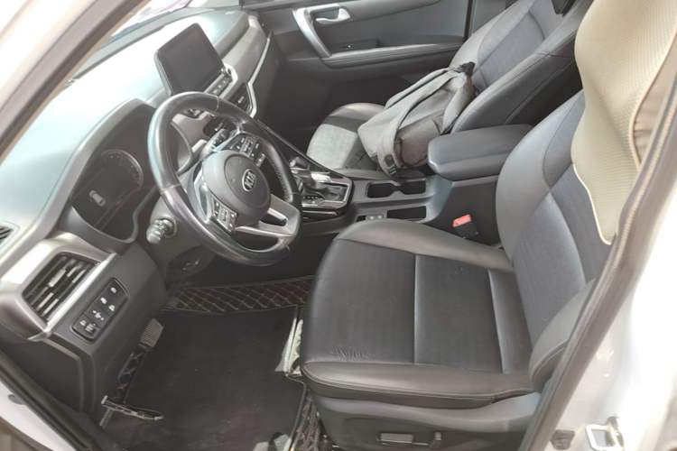 Used Kia Sportage R 2019 2.0L Automatic Smart Luxury Edition Left Front Seat