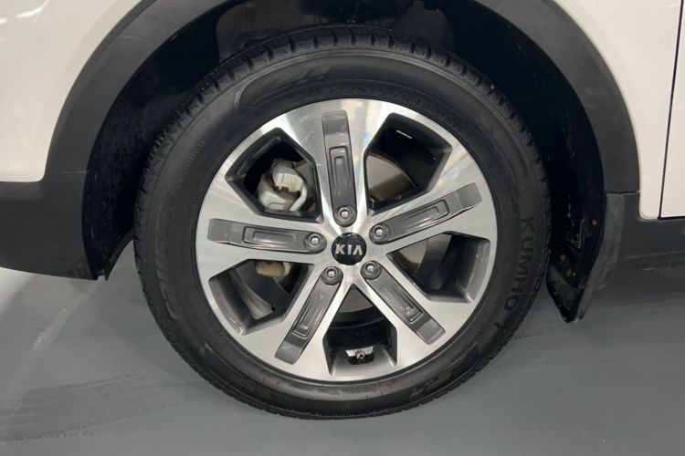 Used Kia Sportage R 2019 2.0L Automatic Smart Luxury Edition Left Front Wheel Hub