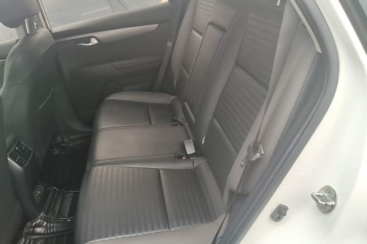 Used Kia Sportage R 2019 2.0L Automatic Smart Luxury Edition Left Rear Seat