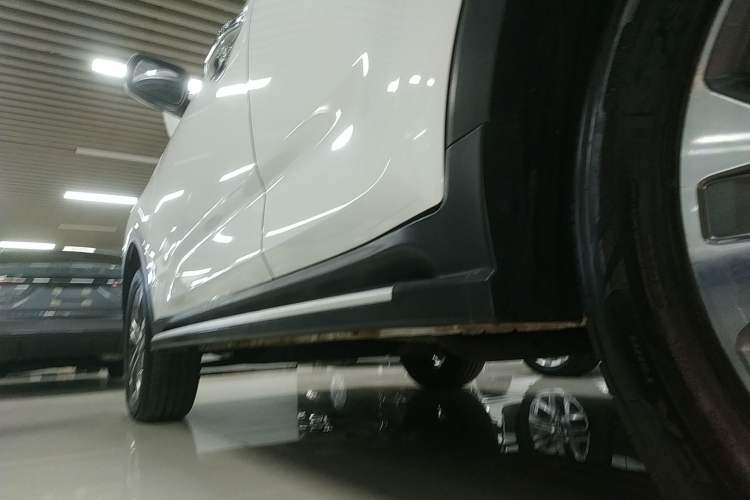 Used Kia Sportage R 2019 2.0L Automatic Smart Luxury Edition Left Side Sill