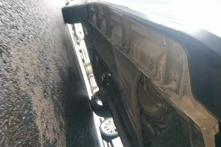 Used Kia Sportage R 2019 2.0L Automatic Smart Luxury Edition Left Side Sill