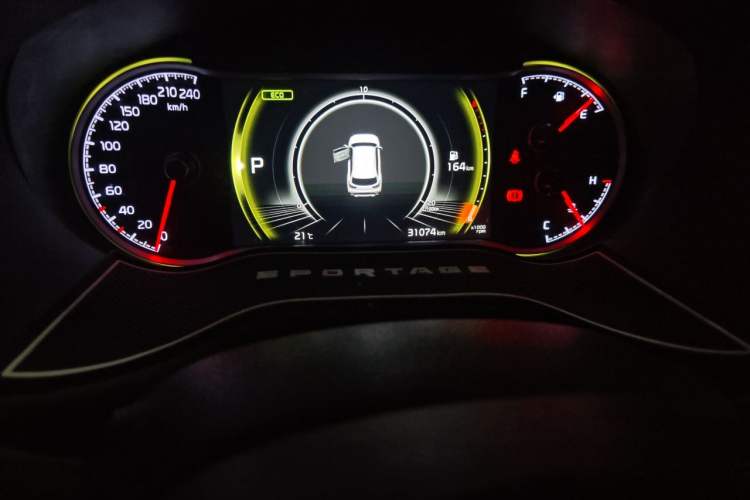 Used Kia Sportage R 2019 2.0L Automatic Smart Luxury Edition Odometer Close Up