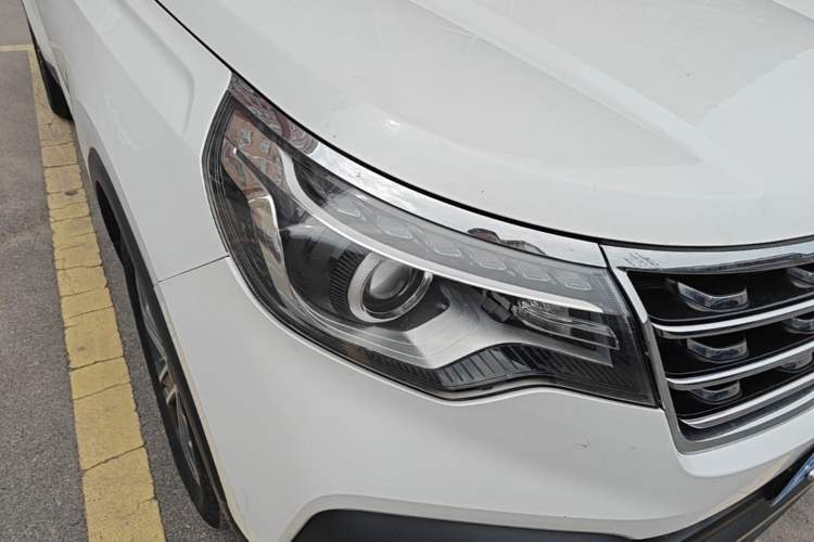 Used Kia Sportage R 2019 2.0L Automatic Smart Luxury Edition Right Front Headlight