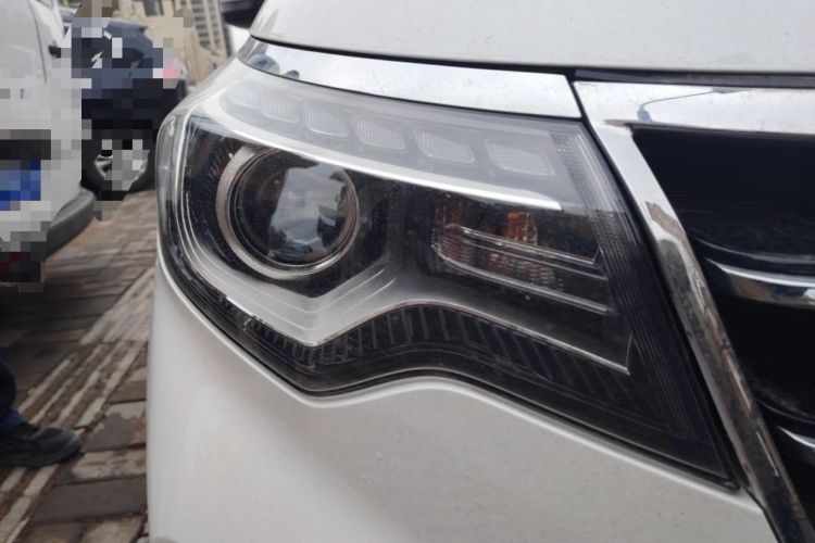 Used Kia Sportage R 2019 2.0L Automatic Smart Luxury Edition Right Front Headlight