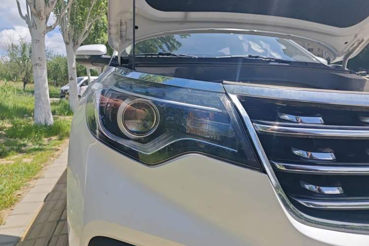 Used Kia Sportage R 2019 2.0L Automatic Smart Luxury Edition Right Front Headlight