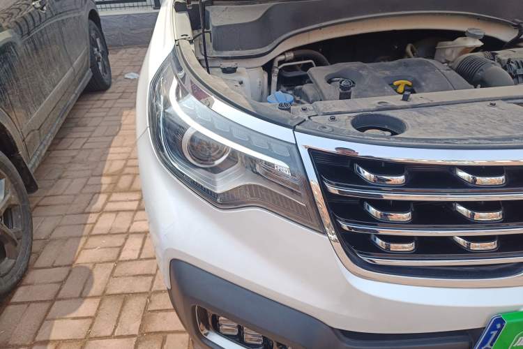 Used Kia Sportage R 2019 2.0L Automatic Smart Luxury Edition Right Front Headlight