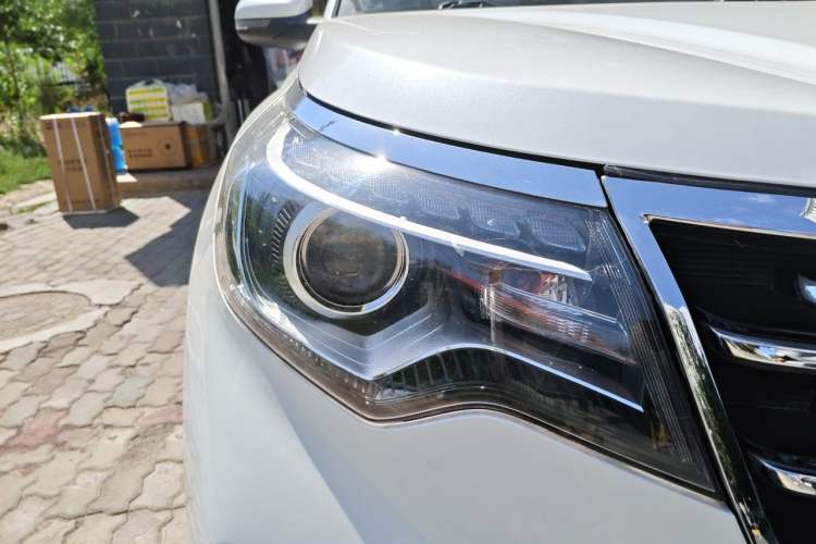 Used Kia Sportage R 2019 2.0L Automatic Smart Luxury Edition Right Front Headlight