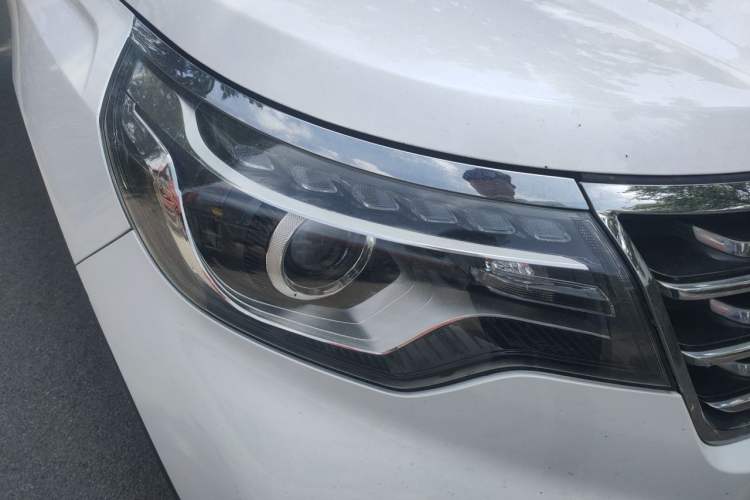 Used Kia Sportage R 2019 2.0L Automatic Smart Luxury Edition Right Front Headlight