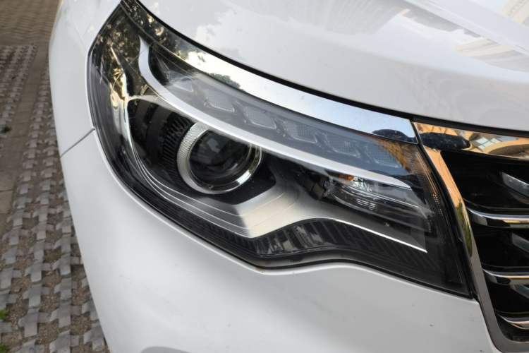 Used Kia Sportage R 2019 2.0L Automatic Smart Luxury Edition Right Front Headlight