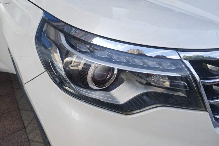 Used Kia Sportage R 2019 2.0L Automatic Smart Luxury Edition Right Front Headlight