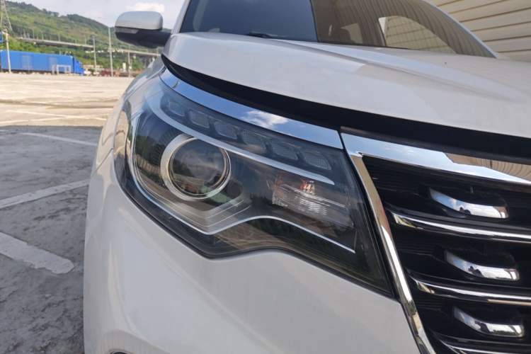 Used Kia Sportage R 2019 2.0L Automatic Smart Luxury Edition Right Front Headlight
