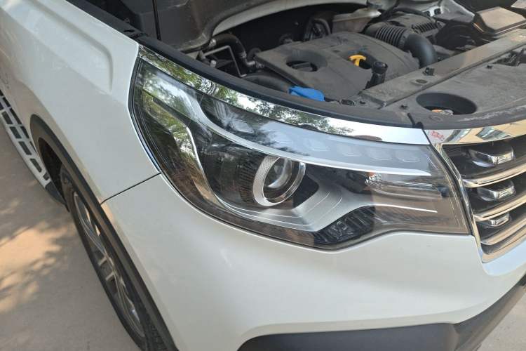 Used Kia Sportage R 2019 2.0L Automatic Smart Luxury Edition Right Front Headlight