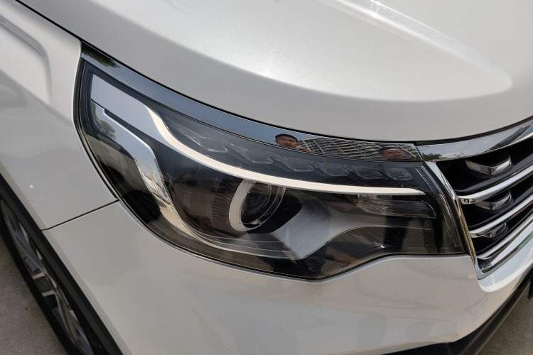 Used Kia Sportage R 2019 2.0L Automatic Smart Luxury Edition Right Front Headlight