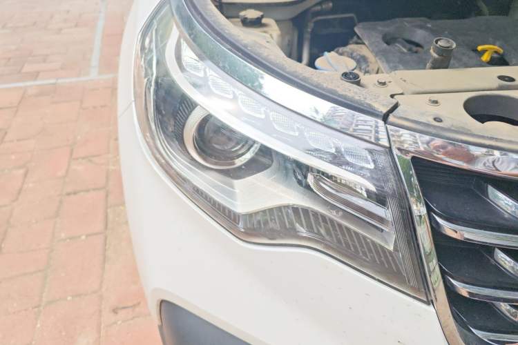 Used Kia Sportage R 2019 2.0L Automatic Smart Luxury Edition Right Front Headlight