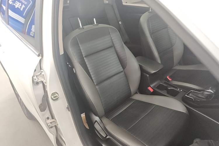Used Kia Sportage R 2019 2.0L Automatic Smart Luxury Edition Right Front Seat