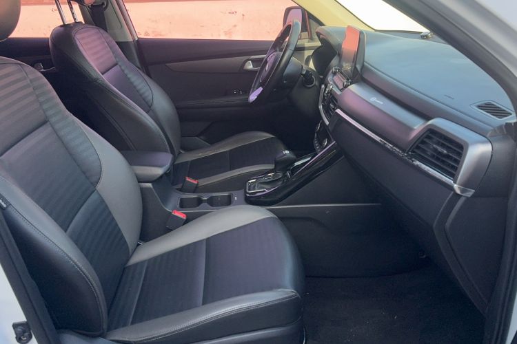 Used Kia Sportage R 2019 2.0L Automatic Smart Luxury Edition Right Front Seat