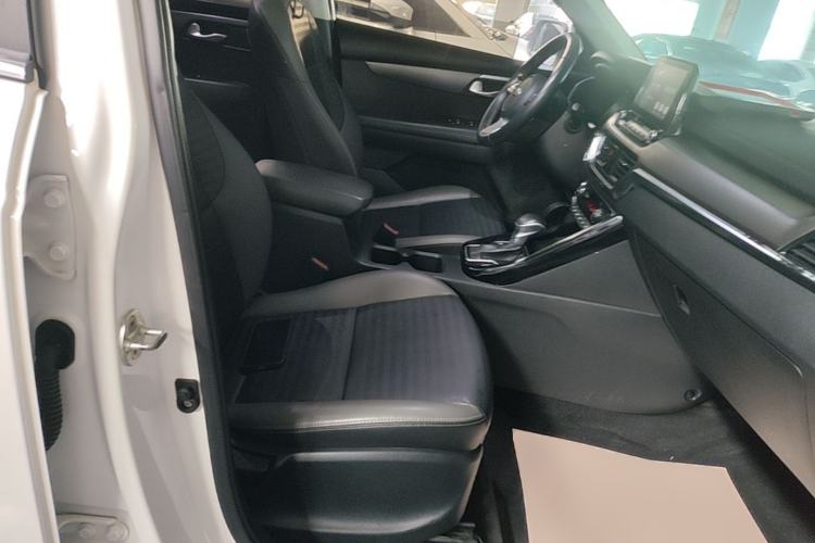Used Kia Sportage R 2019 2.0L Automatic Smart Luxury Edition Right Front Seat