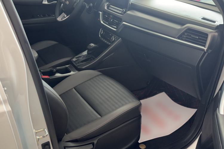 Used Kia Sportage R 2019 2.0L Automatic Smart Luxury Edition Right Front Seat